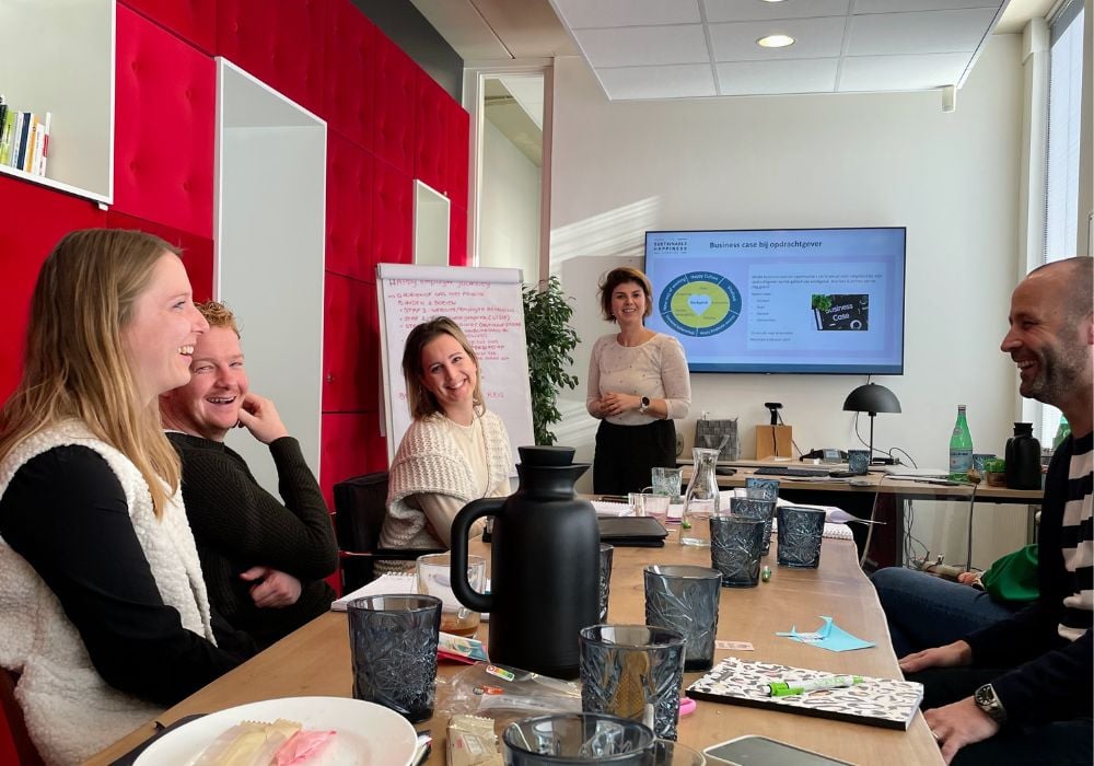 Medewerkers in overleg