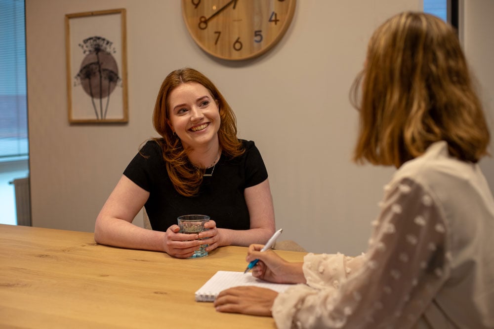 Medewerkers in overleg